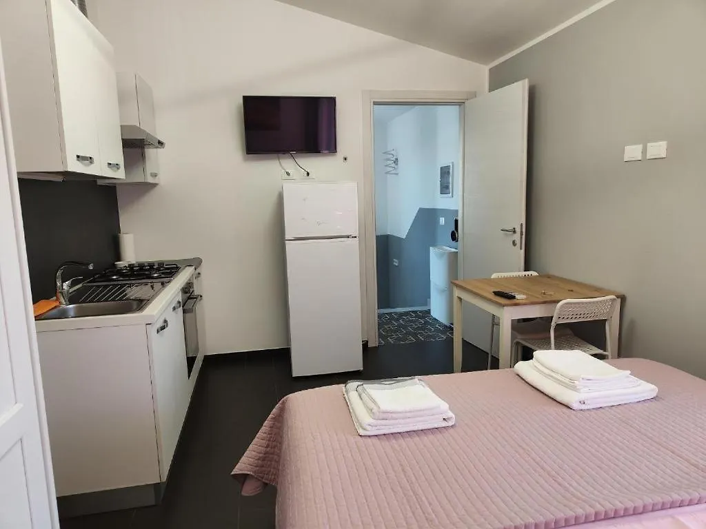 Studio Flat Verona 1 0*,  Italie